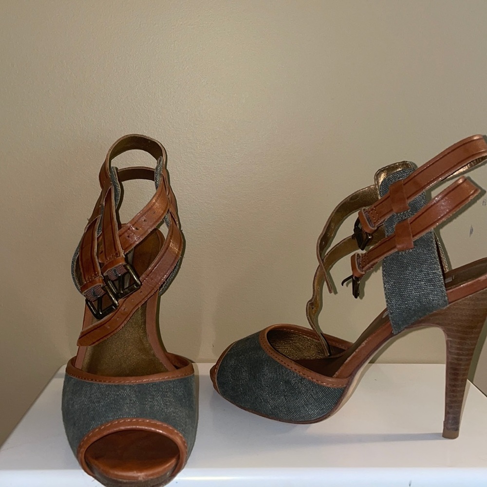 cynthia vincent jean/leather heels